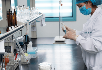 傅氏中醫(yī)與現(xiàn)代生物技術(shù)研發(fā)的融合創(chuàng)新